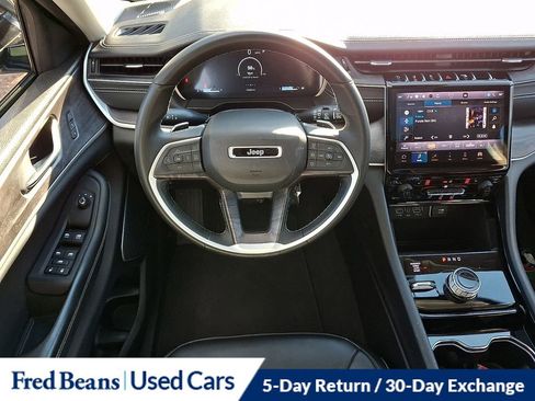 Used 2022 Jeep Grand Cherokee L Limited image 14