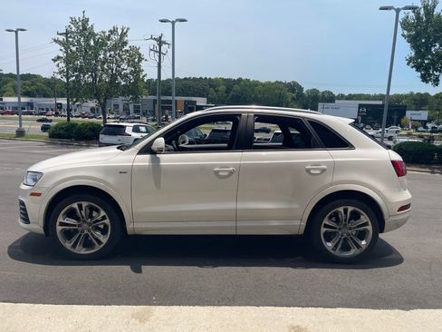 Used 2018 Audi Q3 2.0T Premium w/ Convenience Package FWD image 16
