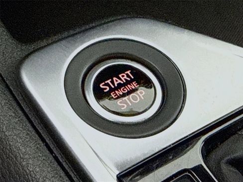 Used 2025 Nissan Sentra SV image 13