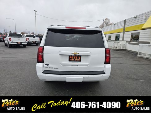 Used 2020 Chevrolet Suburban LT image 3