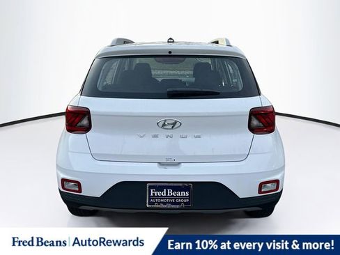 New 2026 Hyundai Venue SEL image 18