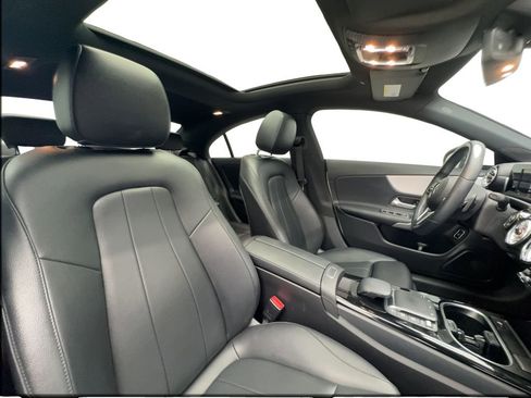 Used 2022 Mercedes-Benz CLA 250 image 28