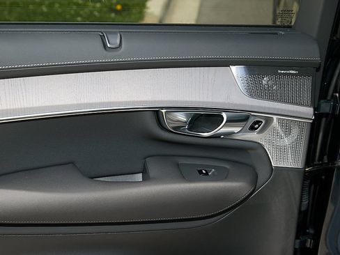 New 2026 Volvo XC90 T8 Ultra w/ Lounge Package AWD/4WD image 19