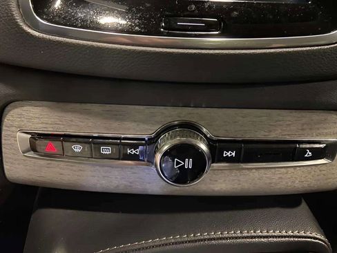 Used 2023 Volvo XC90 B6 Ultimate image 36