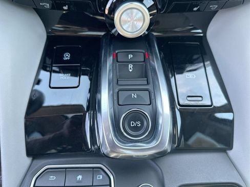 Used 2024 Acura MDX SH-AWD w/ Technology Package image 22