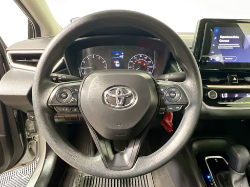 Used 2025 Toyota Corolla LE FWD image 17