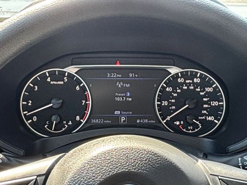 Used 2025 Nissan Altima 2.5 SV FWD image 39