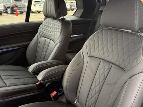 Used 2024 BMW X7 xDrive40i w/ Executive Package AWD/4WD image 68