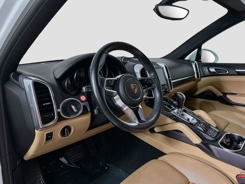 Used 2018 Porsche Cayenne Platinum Edition AWD/4WD image 4