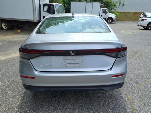 Used 2023 Honda Accord EX image 4