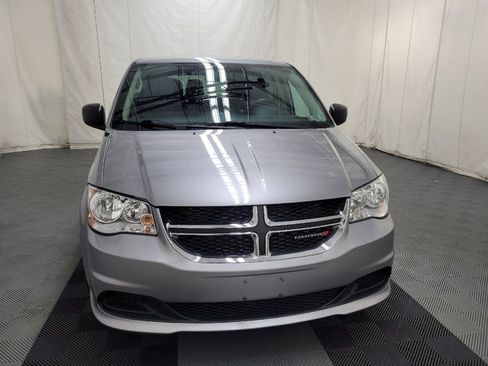 Used 2018 Dodge Grand Caravan SE FWD image 14