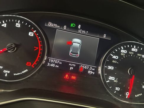 Used 2023 Audi Q5 Premium AWD/4WD image 12
