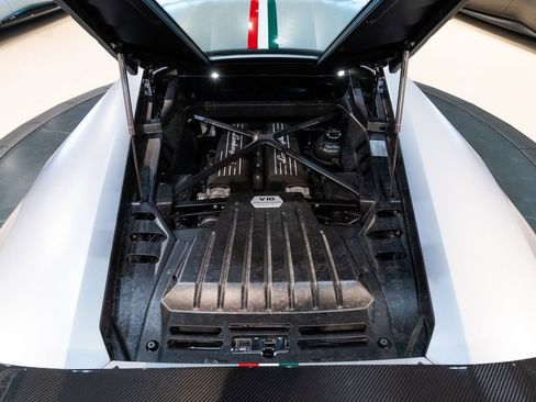 Used 2017 Lamborghini Huracan LP 580-2 image 21