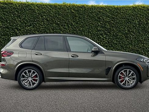 Used 2026 BMW X5 xDrive40i AWD/4WD image 3