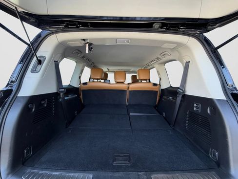 Used 2016 INFINITI QX80 4WD w/ All Season Package image 17