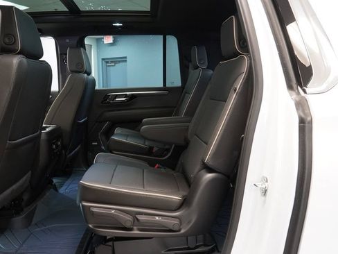 New 2026 Chevrolet Suburban Premier w/ Sun And Tow Package AWD/4WD image 30