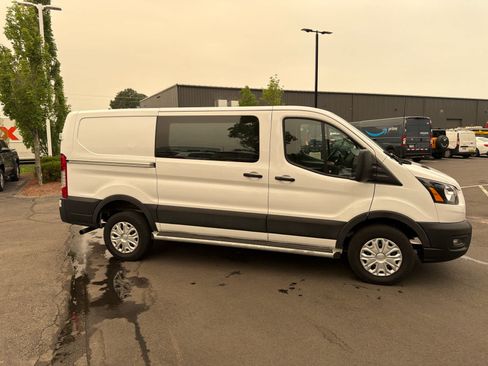 Used 2025 Ford Transit 250 Low Roof w/ Exterior Upgrade Package RWD image 4