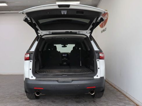 Used 2018 Chevrolet Traverse LT FWD image 5