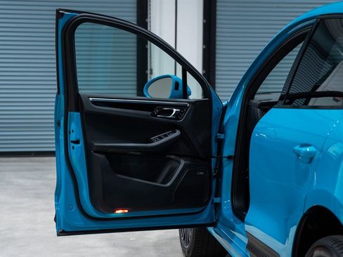 Used 2022 Porsche Macan S image 25