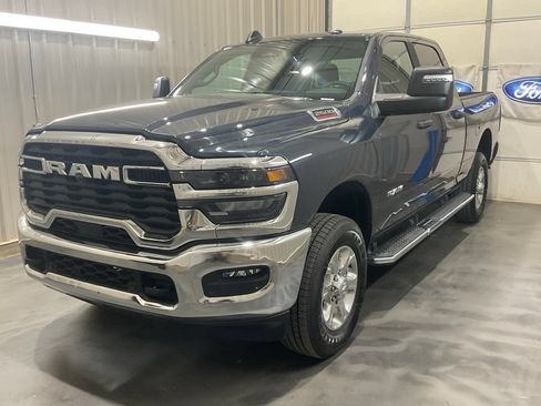 Used 2026 RAM 2500 Big Horn AWD/4WD image 4