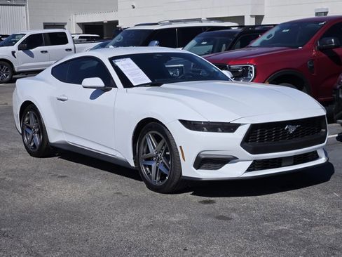 Certified 2026 Ford Mustang Coupe image 3