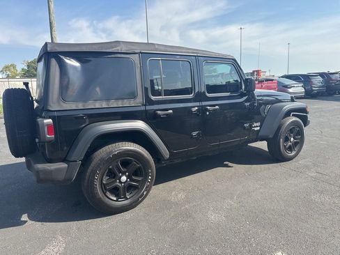 Used 2021 Jeep Wrangler Unlimited Sport image 4