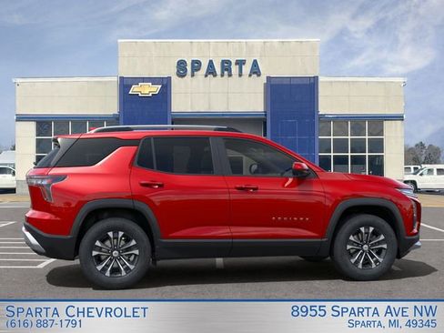 New 2025 Chevrolet Equinox LT w/ Convenience Package II AWD/4WD image 5