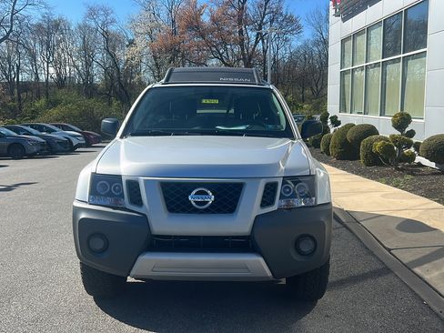 Used 2012 Nissan Xterra S image 2