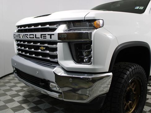 Used 2020 Chevrolet Silverado 2500 LTZ w/ LTZ Plus Package image 41