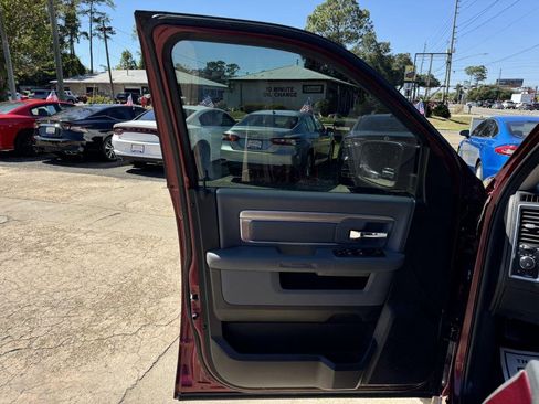 Used 2019 RAM 1500 Classic Warlock image 12