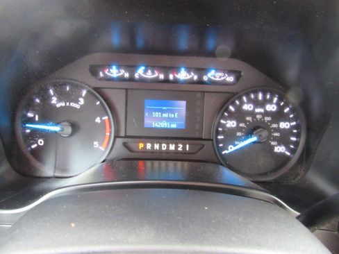 Used 2017 Ford F550 4x4 Regular Cab Super Duty image 34