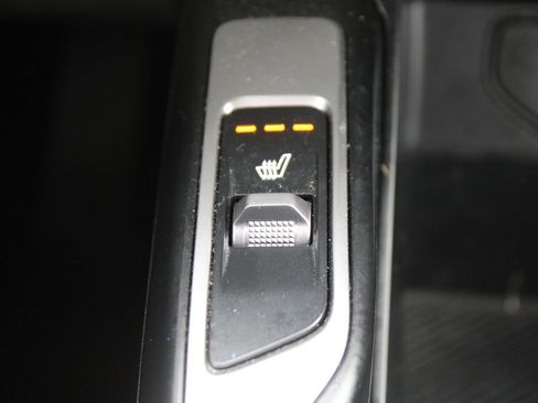 Certified 2025 Kia Sorento S w/ Panoramic Sunroof Package image 39