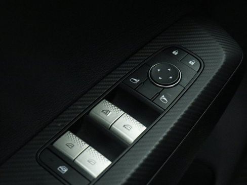 Used 2023 Mitsubishi Outlander ES FWD image 18