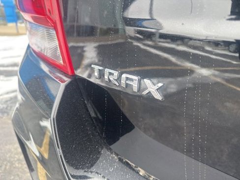 Used 2018 Chevrolet Trax Premier w/ Midnight Edition image 15