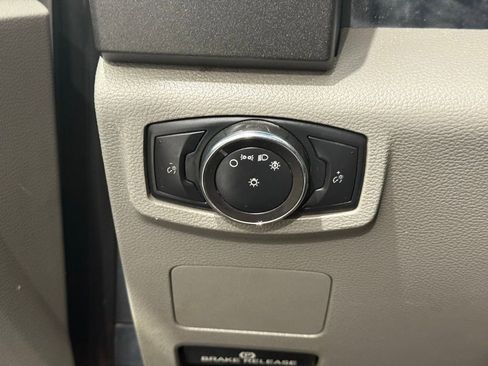 Used 2018 Ford F550 4x4 Crew Cab Super Duty image 33