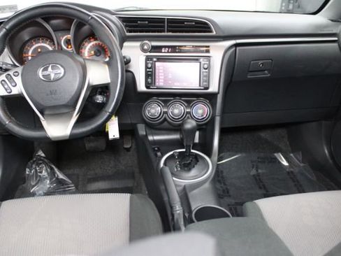 Used 2014 Scion tC image 2