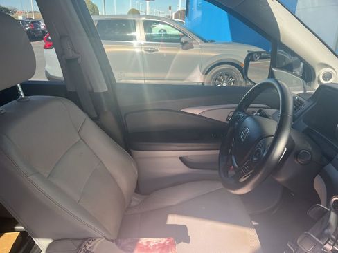 Used 2023 Honda Ridgeline RTL image 9