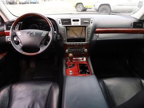 Used 2012 Lexus LS 460 w/ Comfort Pkg RWD image 25