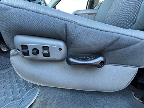 Used 2007 Dodge Ram 2500 Truck SLT w/ Light Group image 12