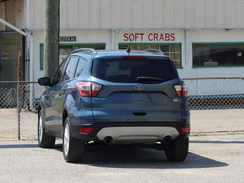 Used 2018 Ford Escape SE w/ Ford Safe & Smart Package AWD/4WD image 6