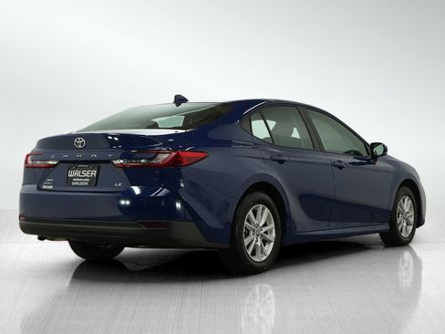 Used 2026 Toyota Camry LE image 5