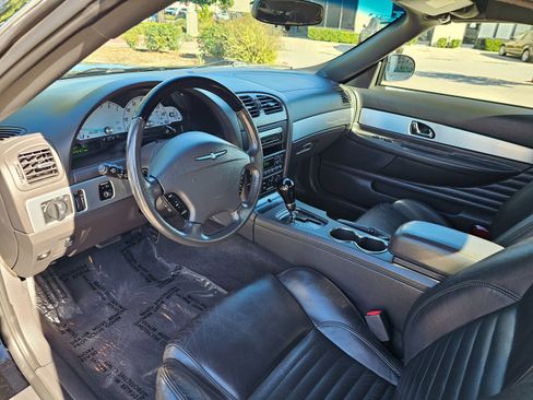 Used 2002 Ford Thunderbird image 19