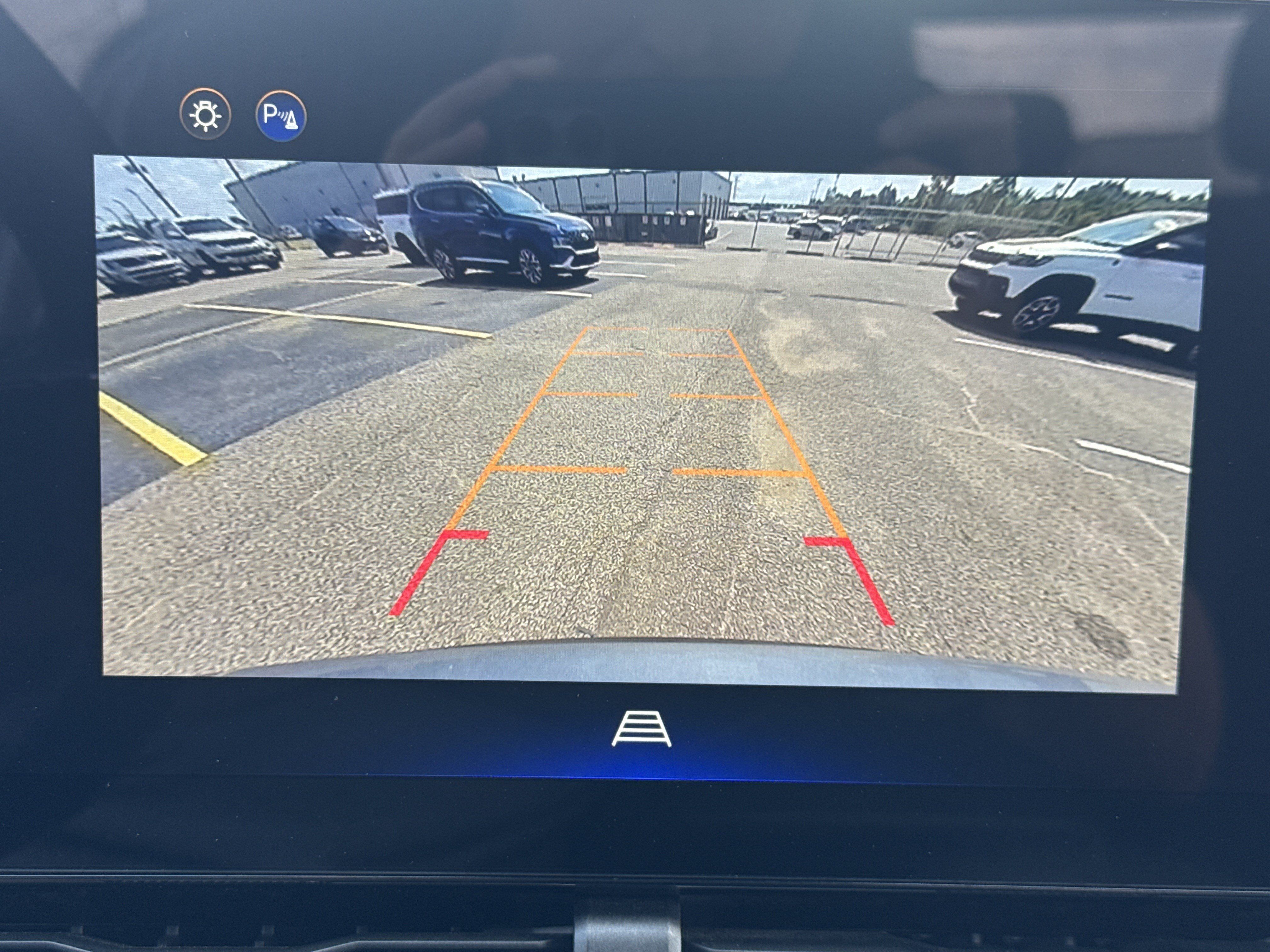 Used 2025 Chevrolet Equinox LT FWD image 13