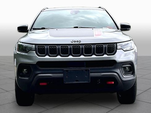 Used 2024 Jeep Compass Trailhawk AWD/4WD image 4