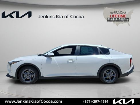New 2026 Kia K4 FWD image 10