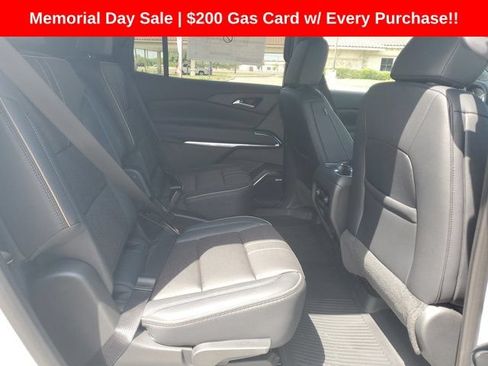 New 2026 Chevrolet Traverse High Country w/ LPO, Floor Liner Package FWD image 11