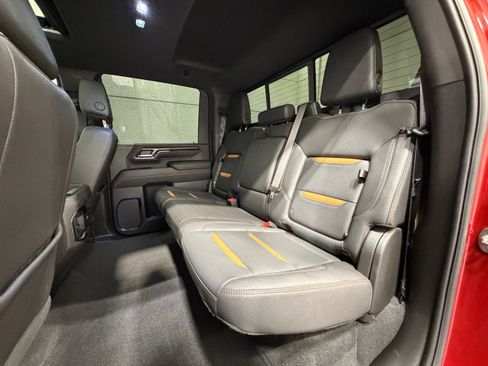 Used 2024 GMC Sierra 2500 AT4 w/ AT4 Premium Plus Package AWD/4WD image 33