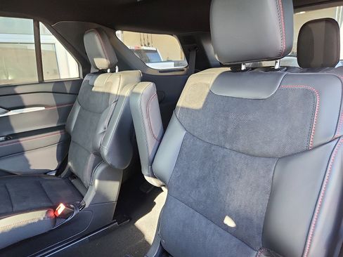 Used 2025 Ford Explorer ST w/ Sun And Sound Package image 28