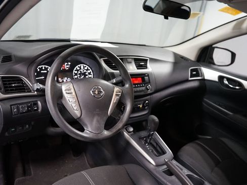 Used 2016 Nissan Sentra S image 7