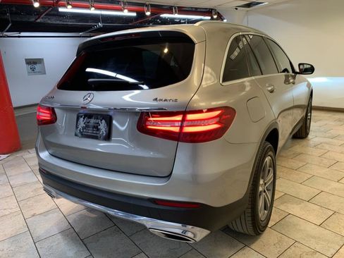 Used 2019 Mercedes-Benz GLC 300 4MATIC image 8